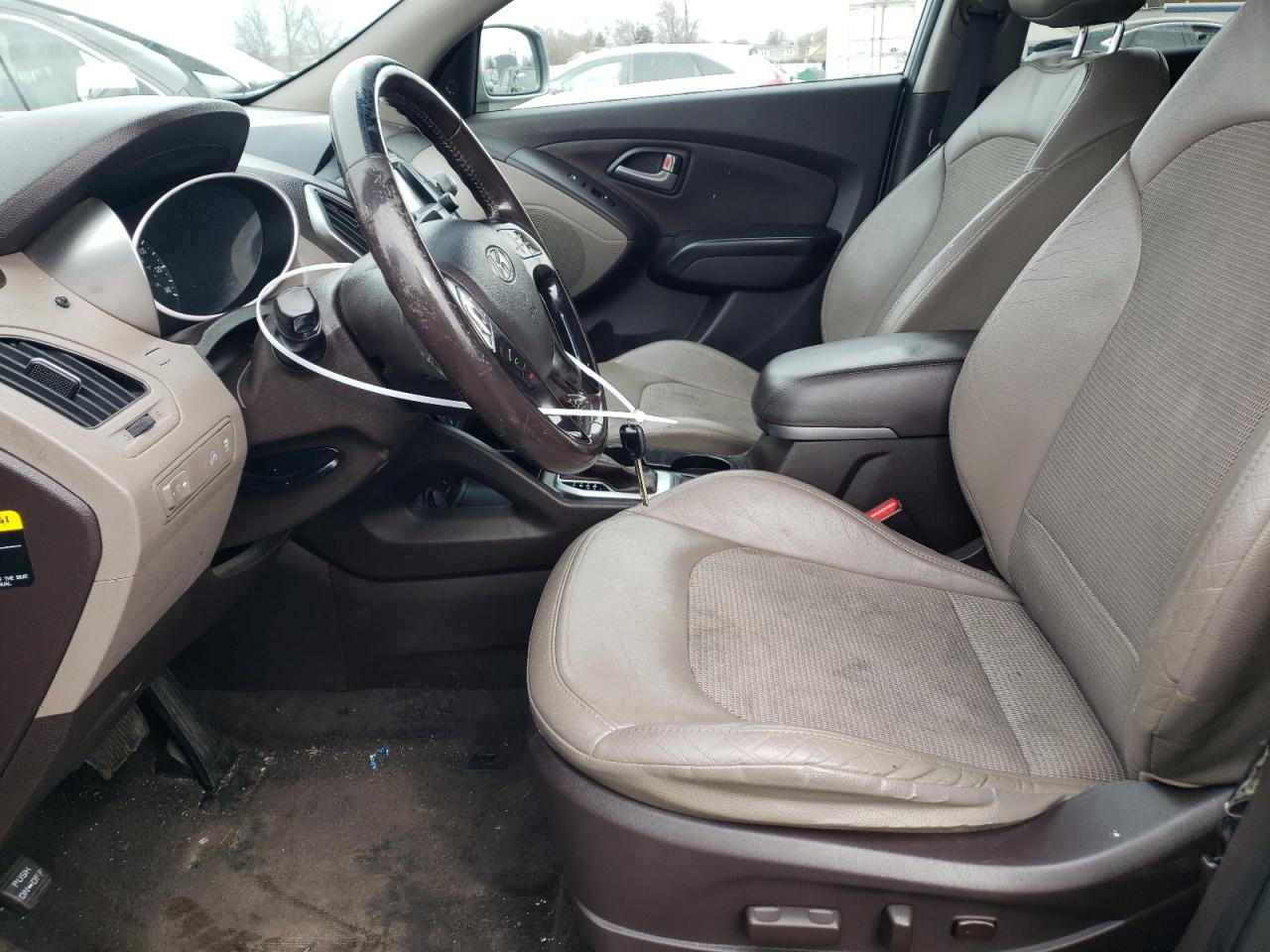 KM8JU3AG0EU819737 2014 Hyundai Tucson Gls