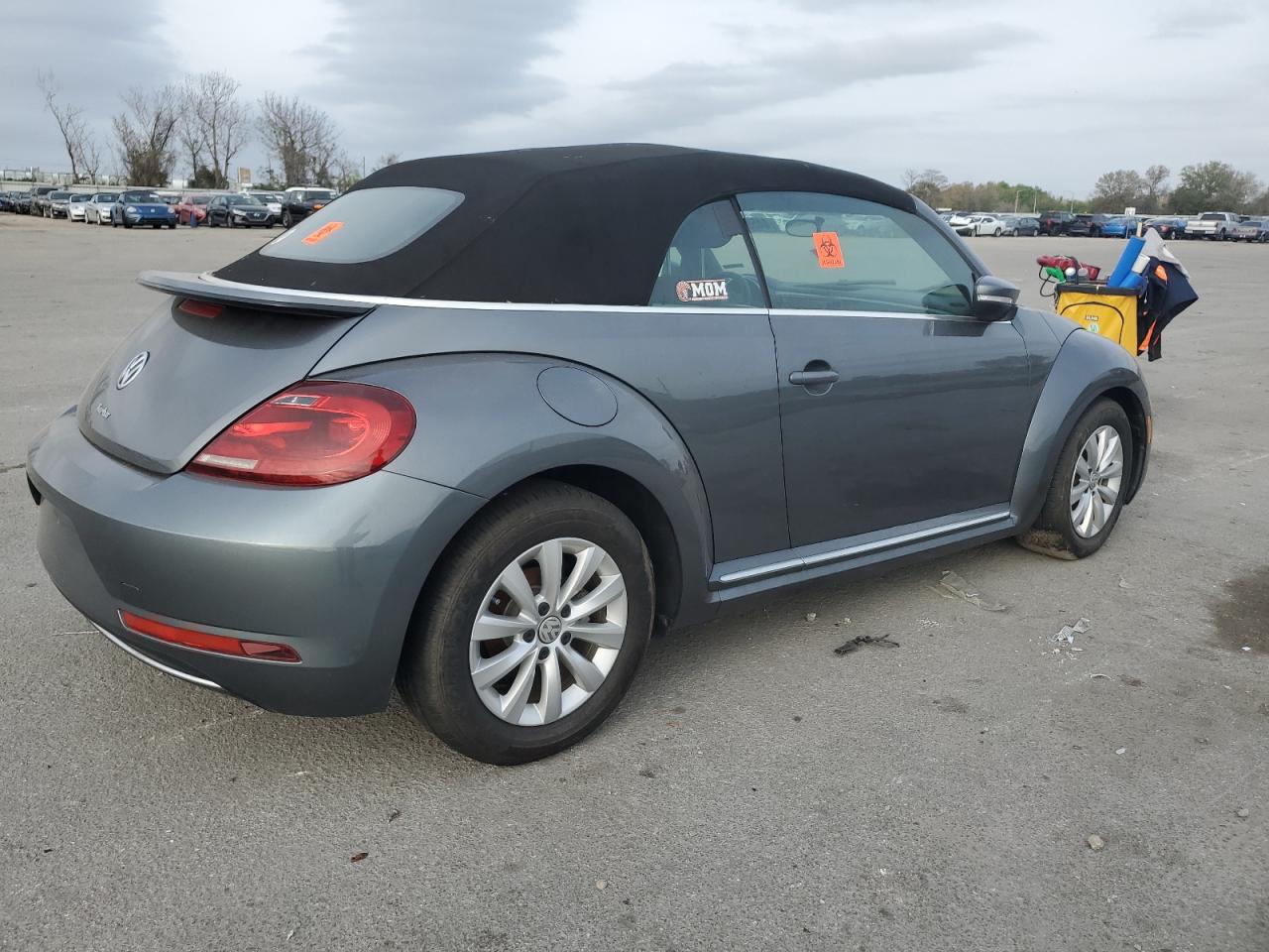 3VW5DAAT3KM505360 2019 Volkswagen Beetle S