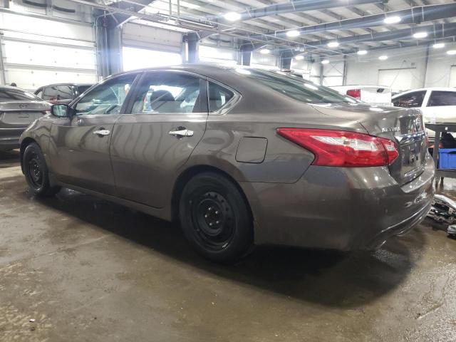 2016 Nissan Altima - Image 2