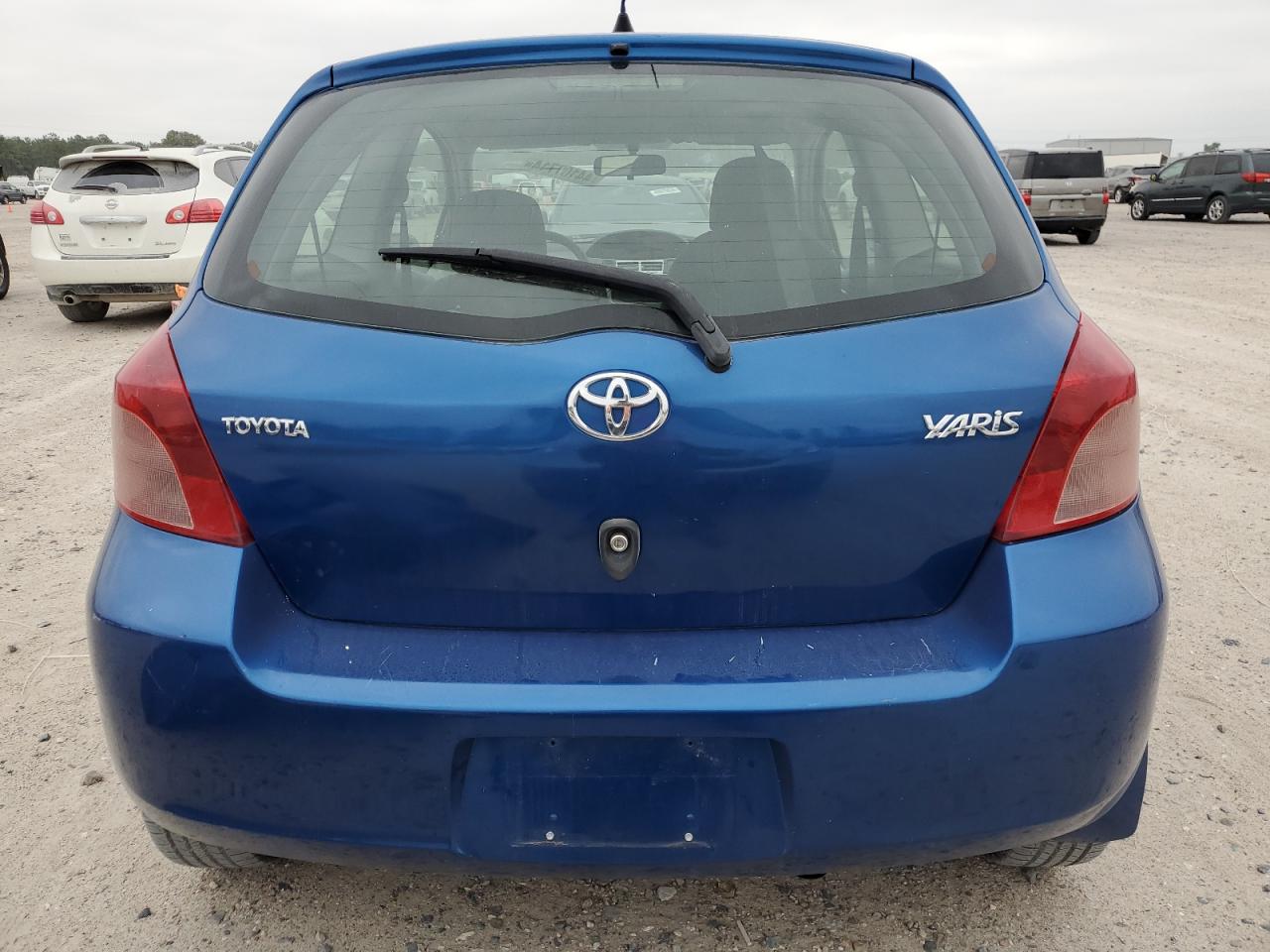 JTDJT923985152476 2008 Toyota Yaris