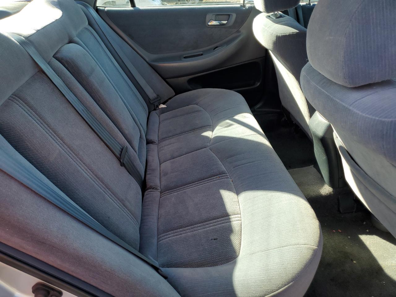 1HGCG564XXA138554 1999 Honda Accord Lx