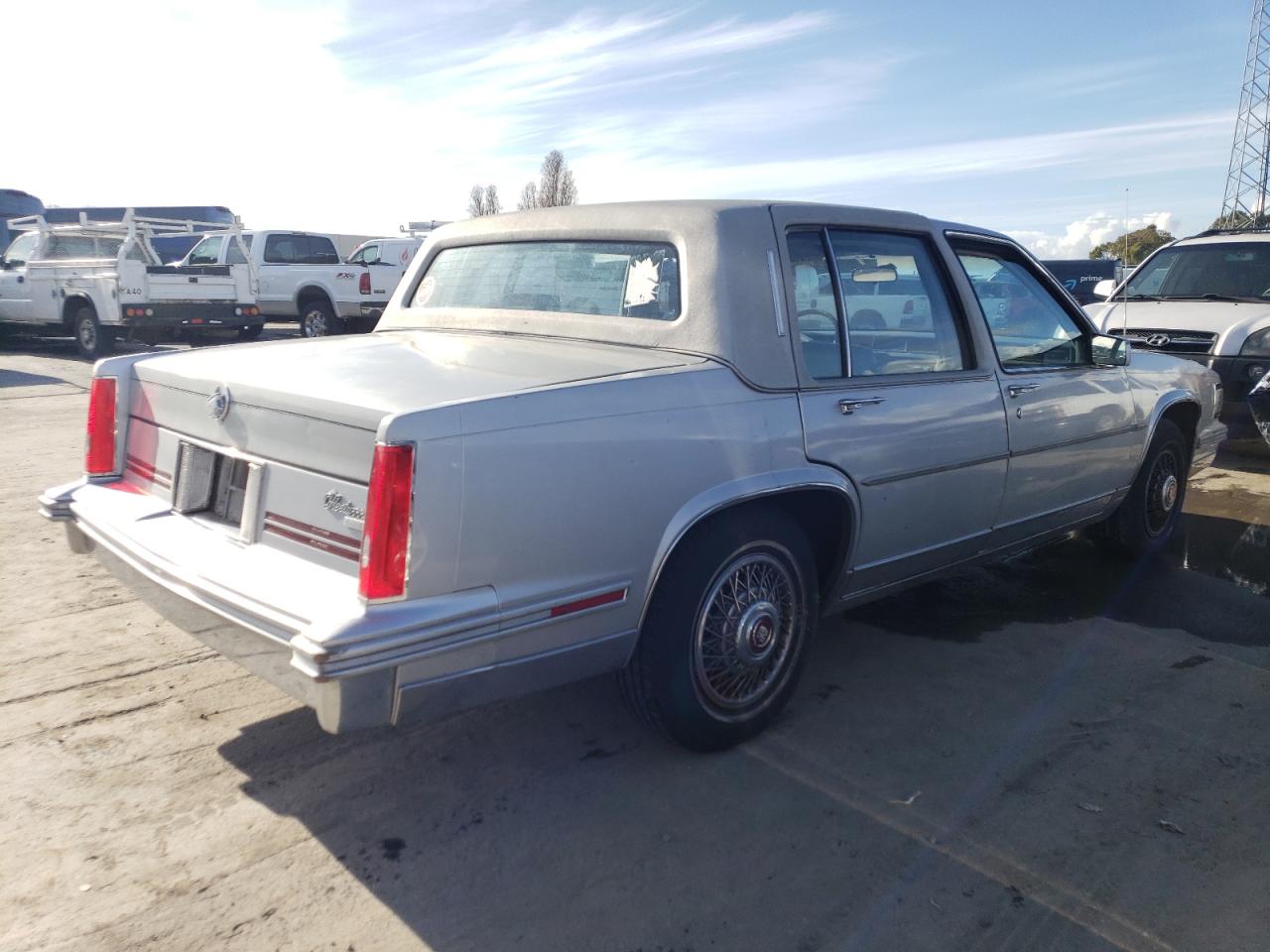 1G6CB5156J4343925 1988 Cadillac Fleetwood Delegance