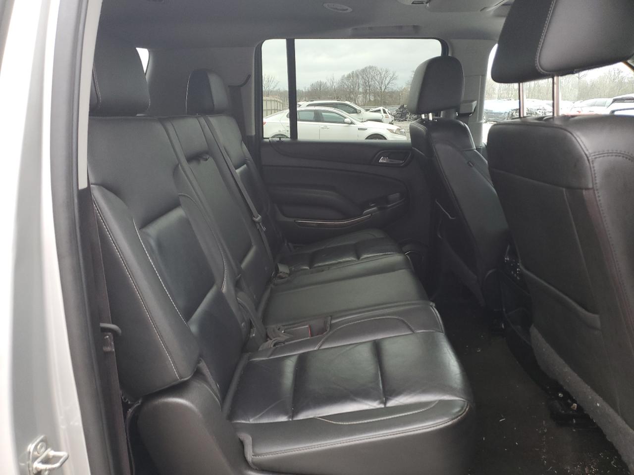 1GNSCHKC5HR334125 2017 Chevrolet Suburban C1500 Lt