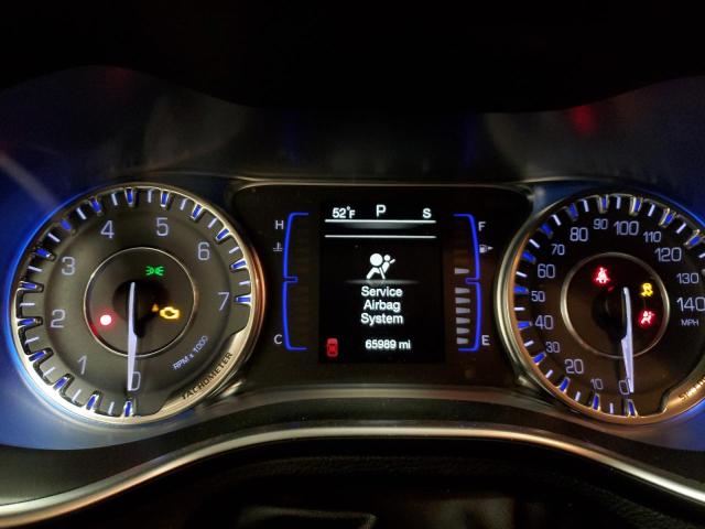 2016 Chrysler 200 - Image 9