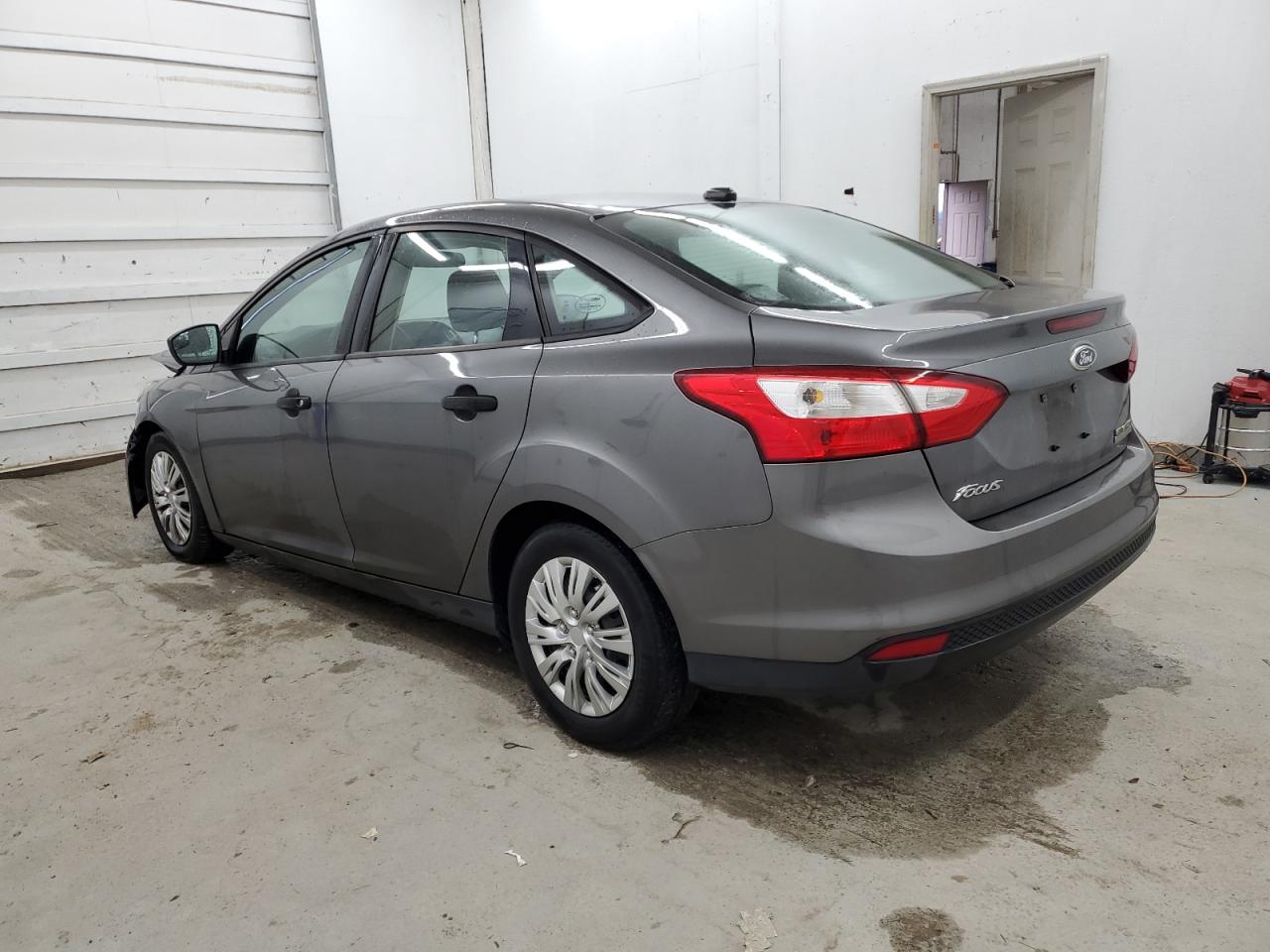 1FAHP3E28CL327796 2012 Ford Focus S