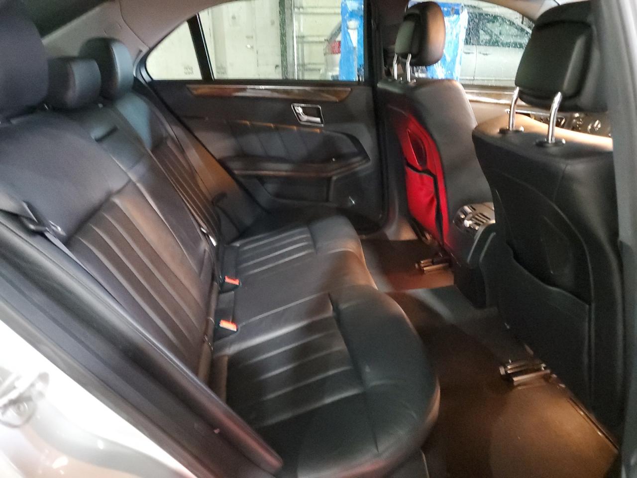 WDDHF9AB3BA412356 2011 Mercedes-Benz E 550 4Matic