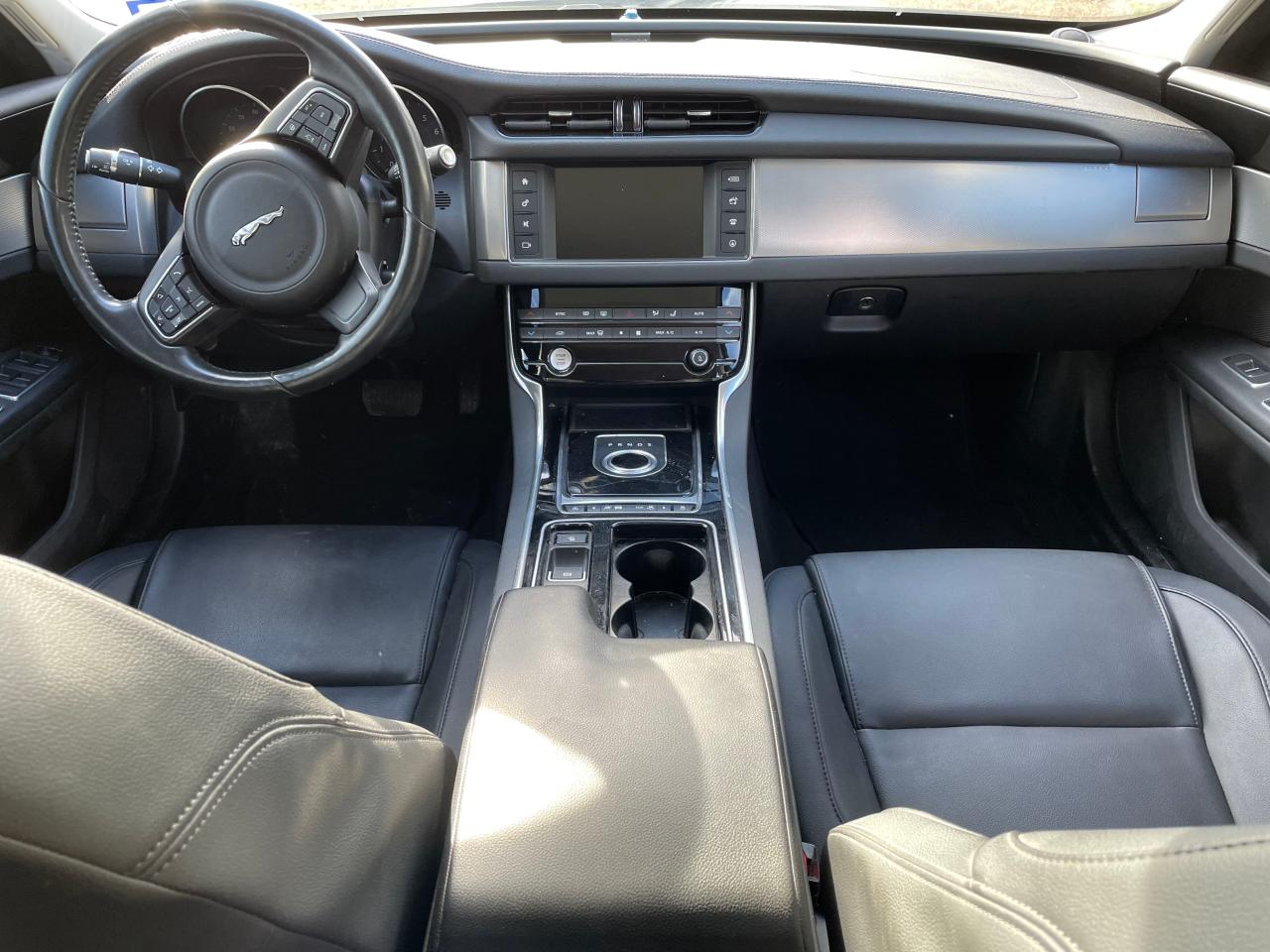 SAJBD4BV6GCY21319 2016 Jaguar Xf Premium