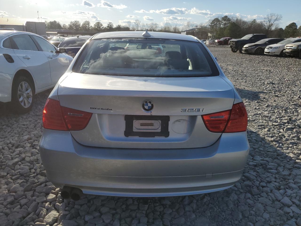 WBAPH7G57BNM56808 2011 BMW 328 I