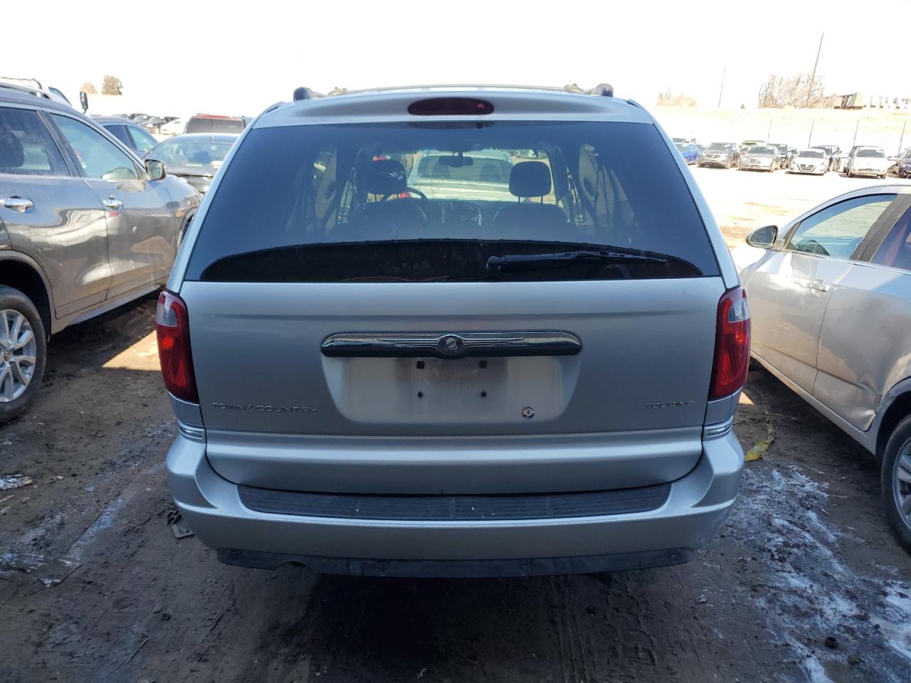 2C8GP54L45R327198 2005 Chrysler Town & Country Touring