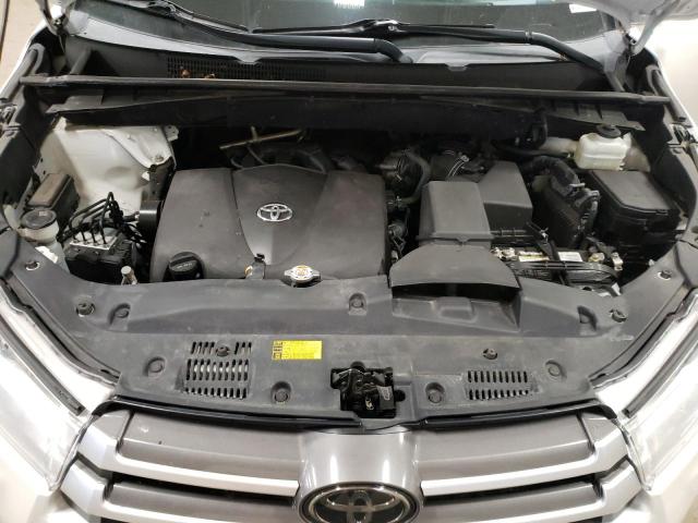 VIN 5TDJZRFH4KS568506 2019 Toyota Highlander, SE no.12