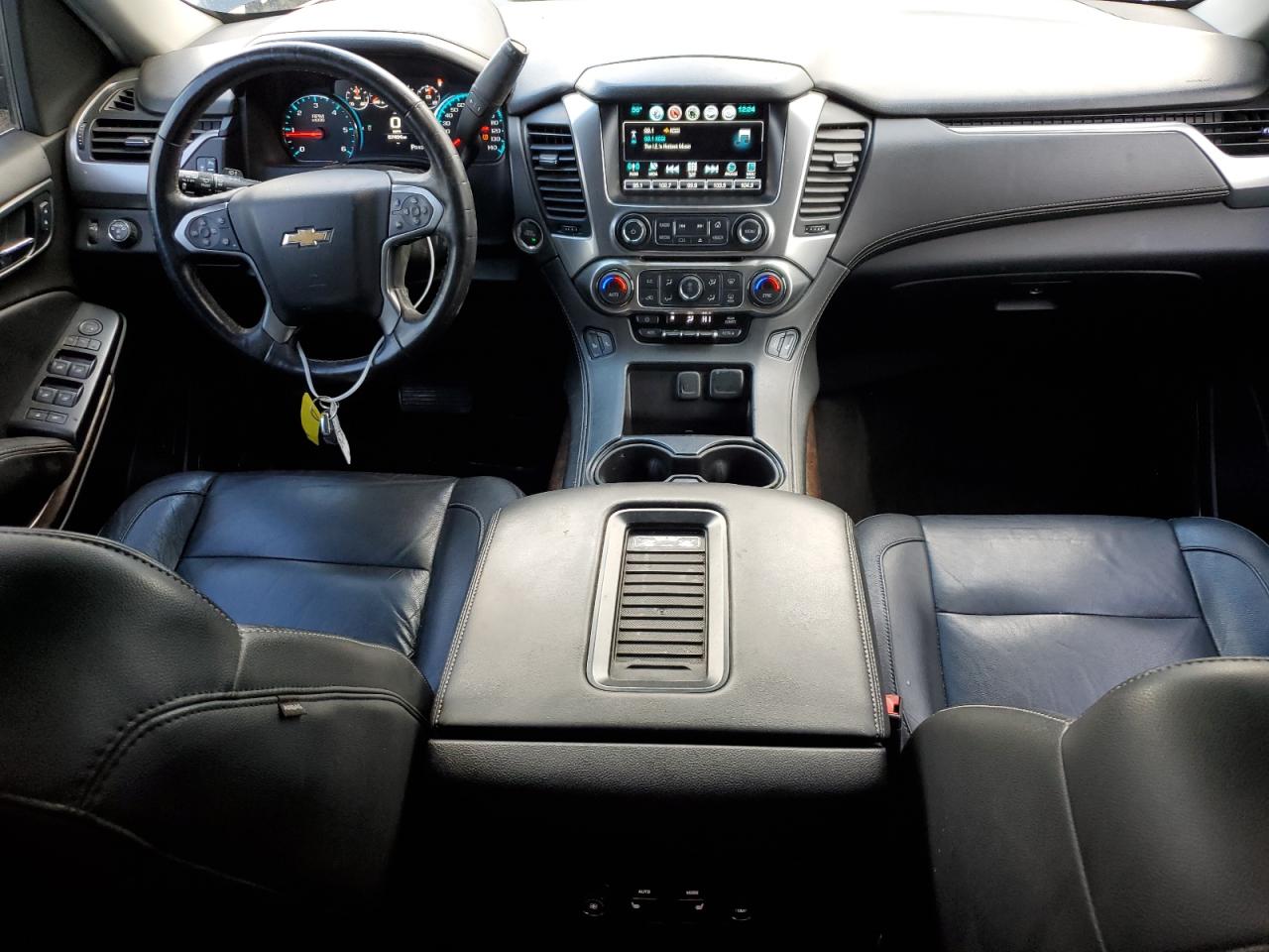 1GNSCHKC7HR359592 2017 Chevrolet Suburban C1500 Lt 1GNSCHKC7HR359592 2017 Chevrolet Suburban C1500 Lt