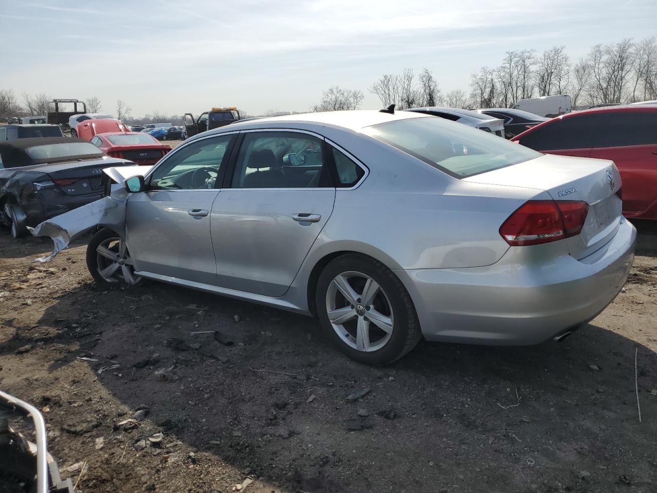 1VWBP7A31DC100129 2013 Volkswagen Passat Se