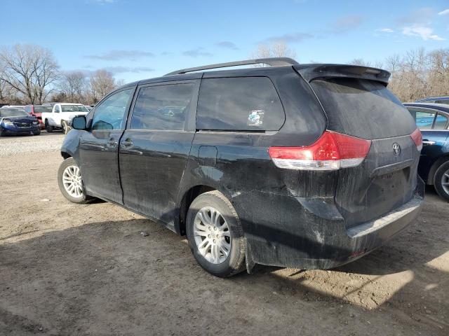 2012 Toyota Sienna - Image 2