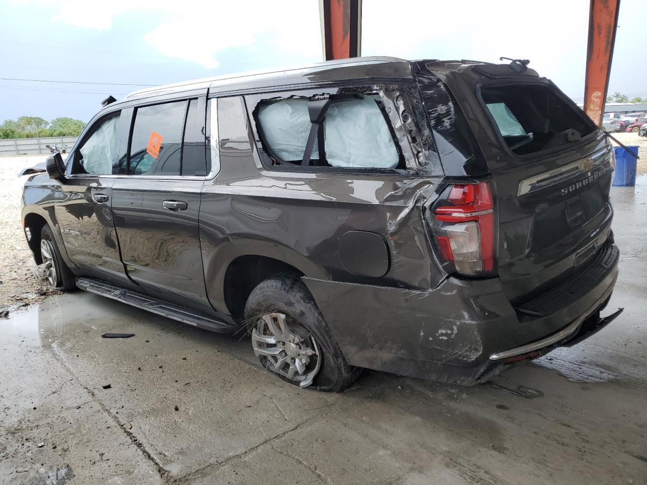 VIN: 1GNSCCKD6MR401675 2021 CHEVROLET SUBURBAN