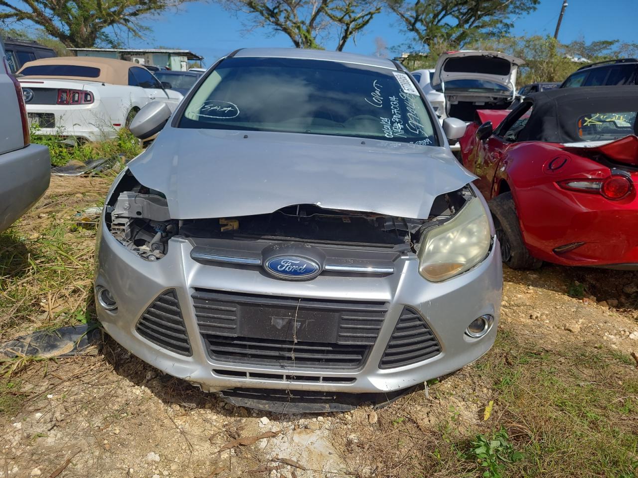 1FAHP3F22CL159359 2012 Ford Focus Se