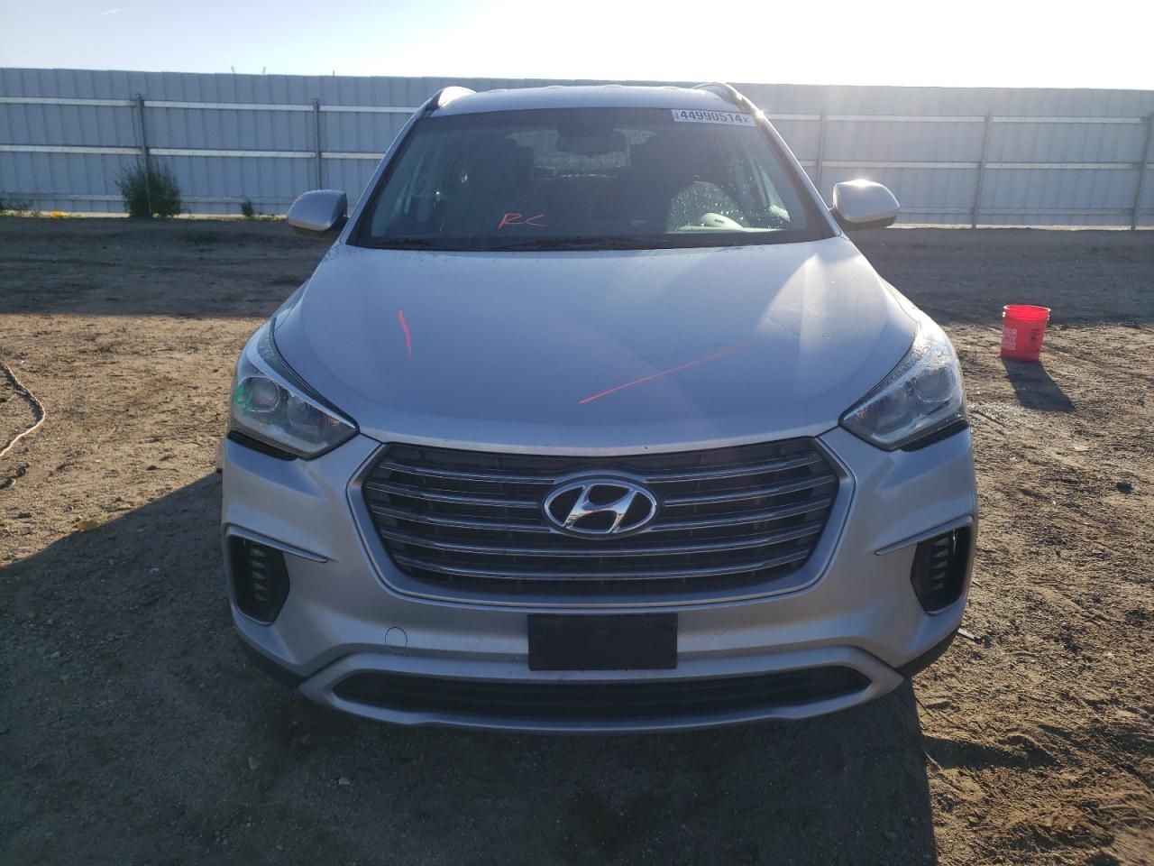 KM8SM4HF1JU289294 2018 Hyundai Santa Fe Se