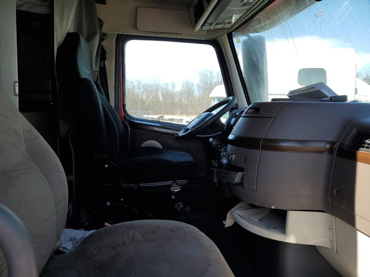 4V4NC9EH2HN981905 2017 Volvo Vn Vnl