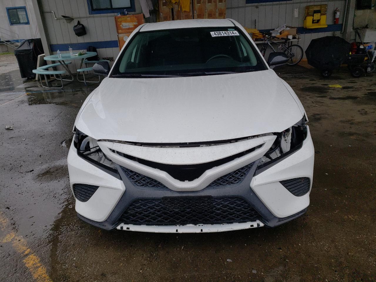 2019 Toyota Camry L vin: 4T1B11HK3KU273054