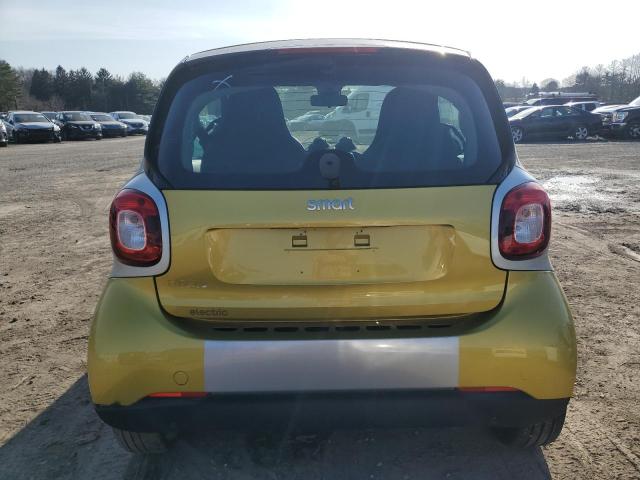 VIN WMEFJ9BA8HK235815 2017 Smart Fortwo no.6