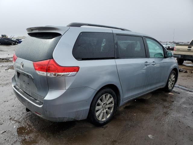 2013 Toyota Sienna - Image 3