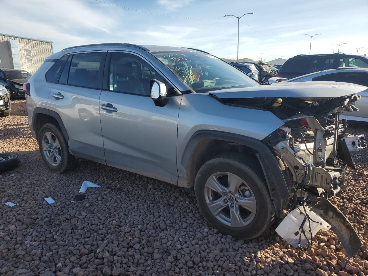 2T3P1RFV7NW277038 2022 Toyota Rav4 Xle