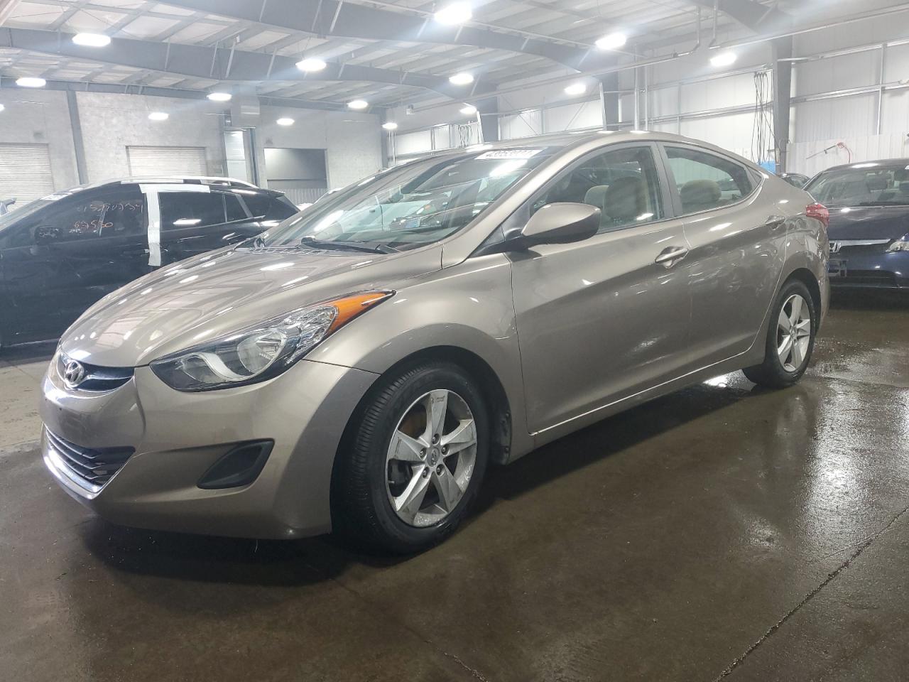 2013 Hyundai Elantra Gls vin: 5NPDH4AE8DH387109