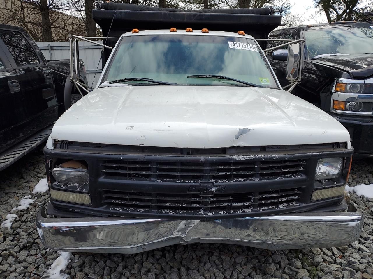 1GBJC34R9YF517056 2000 Chevrolet Gmt-400 C3500