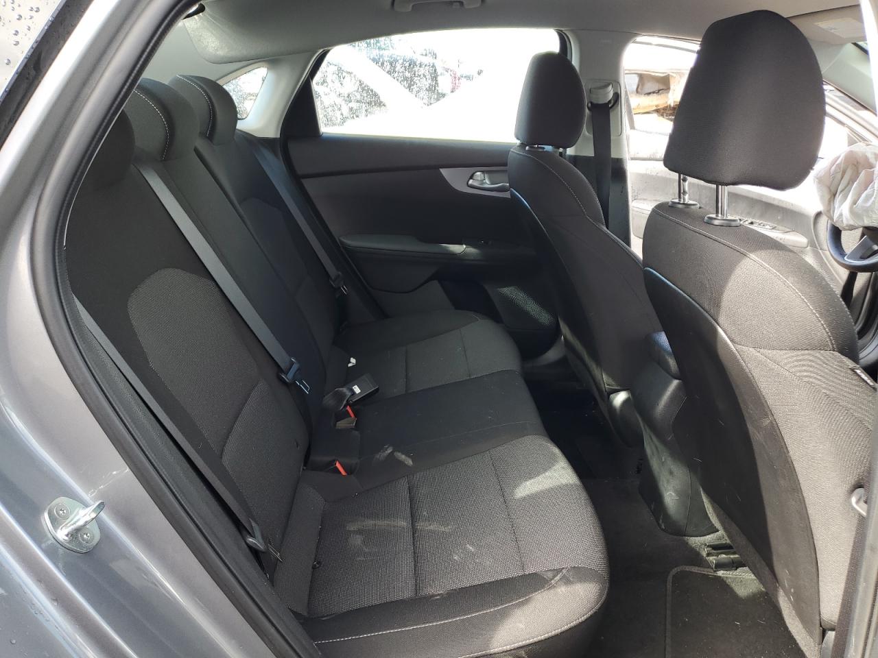 3KPF24AD9NE482639 2022 Kia Forte Fe