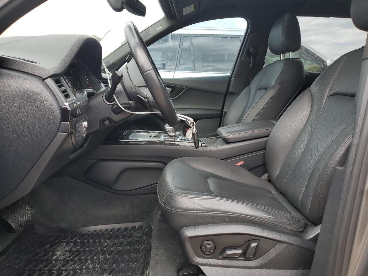 wa1vaaf73hd035076 WA1VAAF73HD035076 2017 Audi Q7 Prestige
