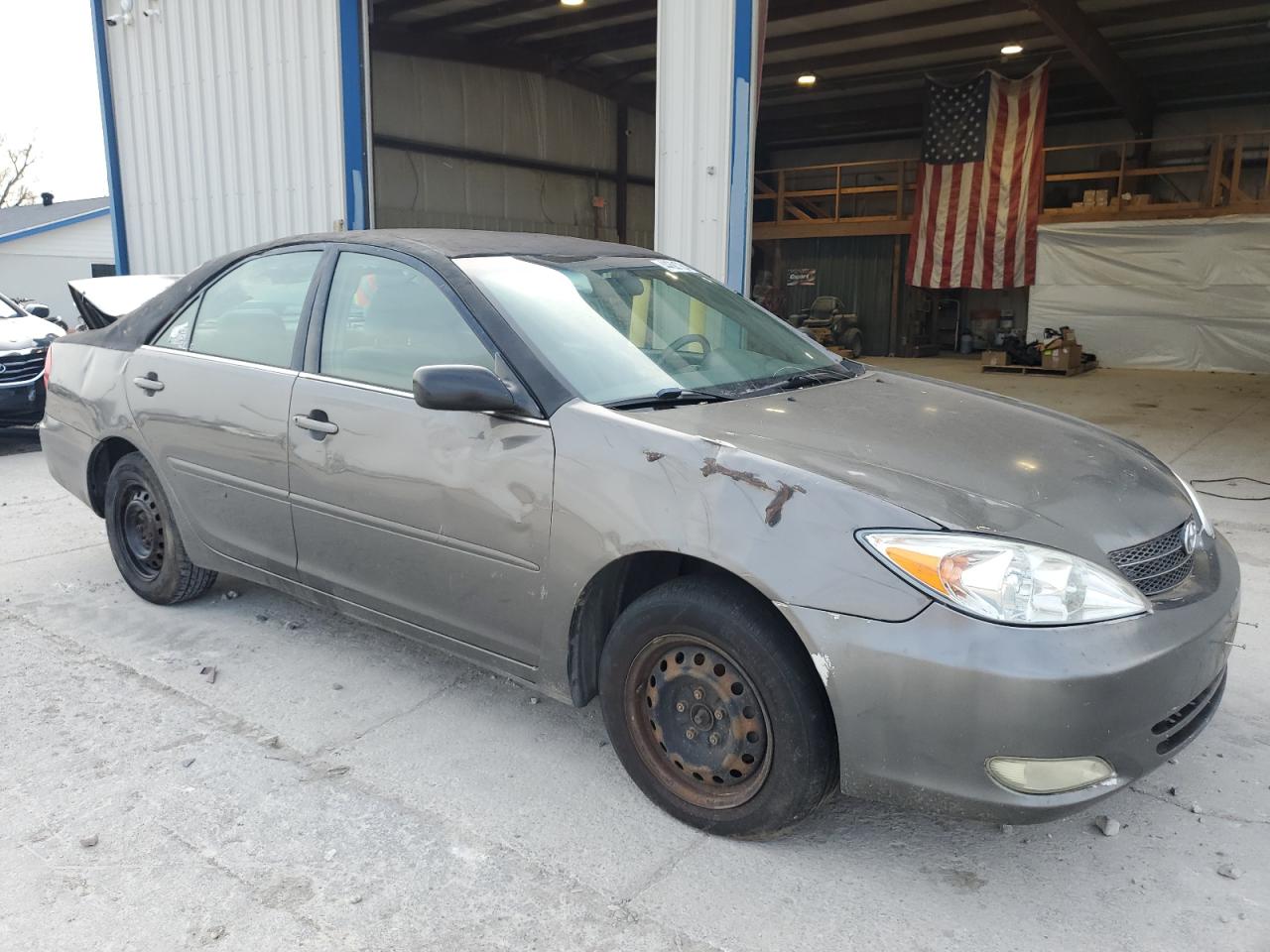 Lot #2356397729 2004 TOYOTA CAMRY LE