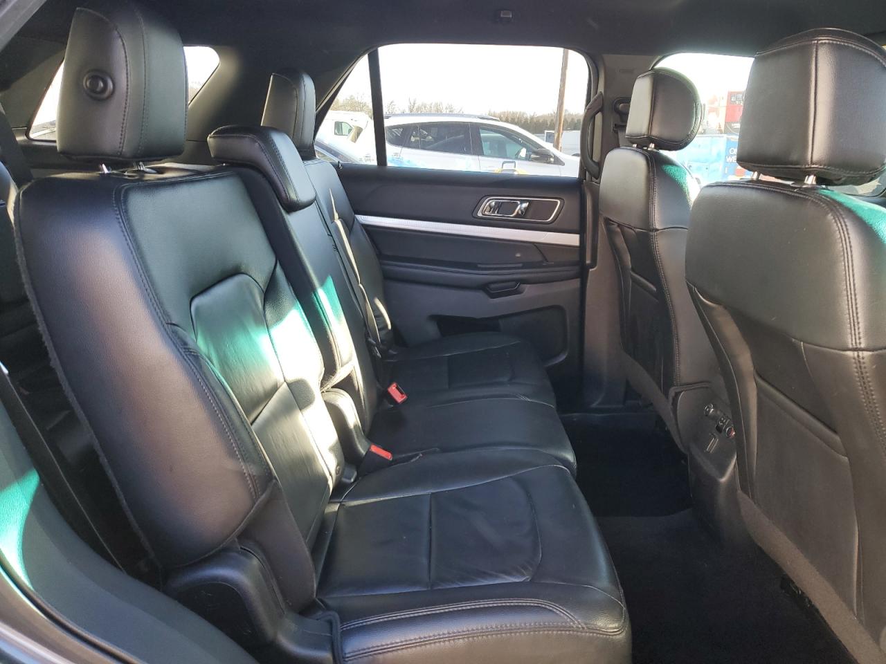 2016 Ford Explorer Xlt vin: 1FM5K8D8XGGA49900