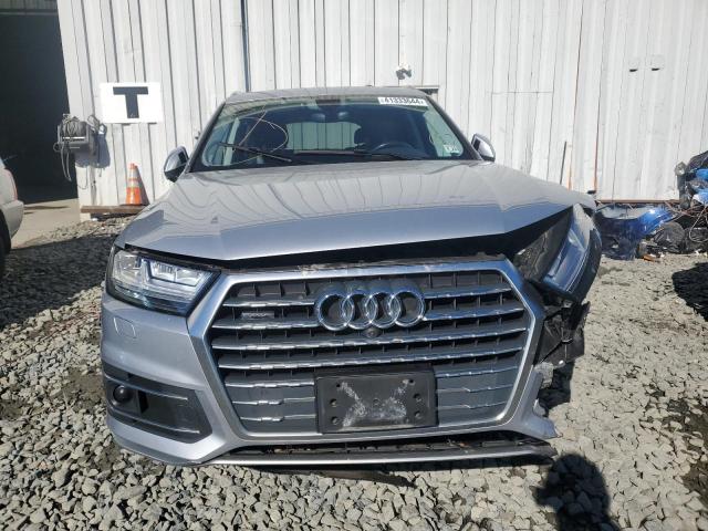 VIN WA1LHAF7XJD028960 2018 Audi Q7, Premium Plus no.5