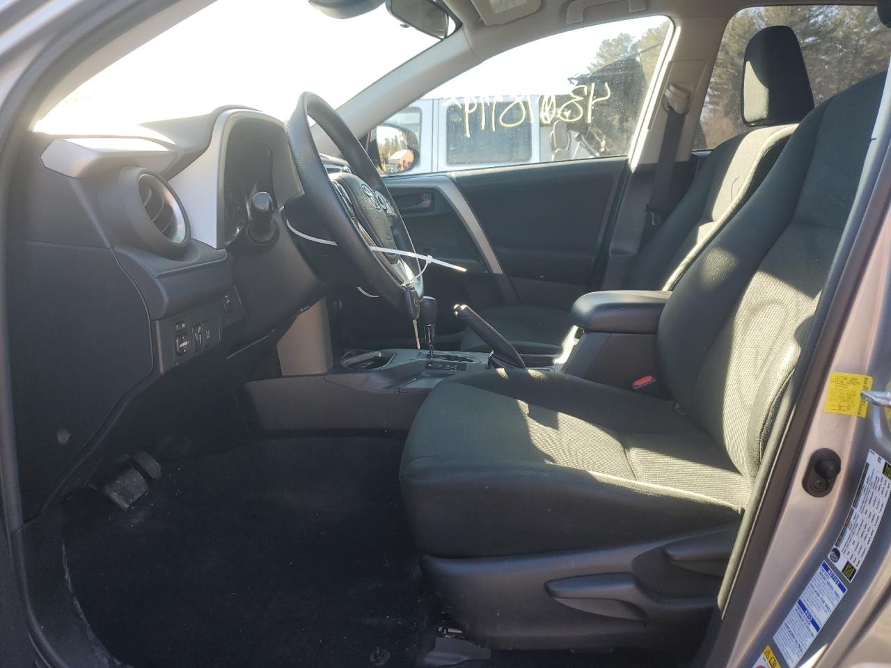 2T3BFREV6HW649549 2017 Toyota Rav4 Le