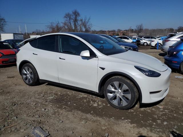 5YJYGDEE9MF114869 Tesla Model Y  4