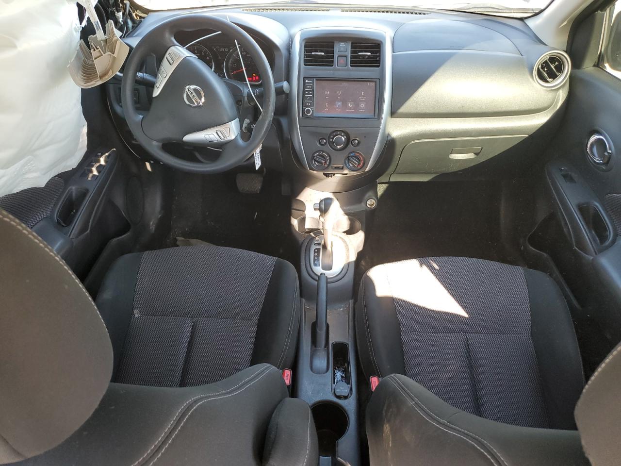 Lot #2469053847 2019 NISSAN VERSA S