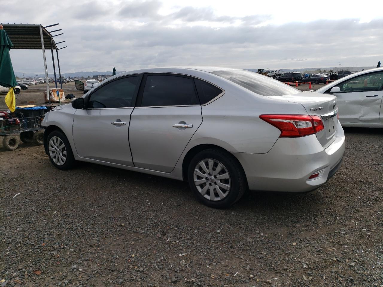 3N1AB7AP6JY325930 2018 Nissan Sentra S