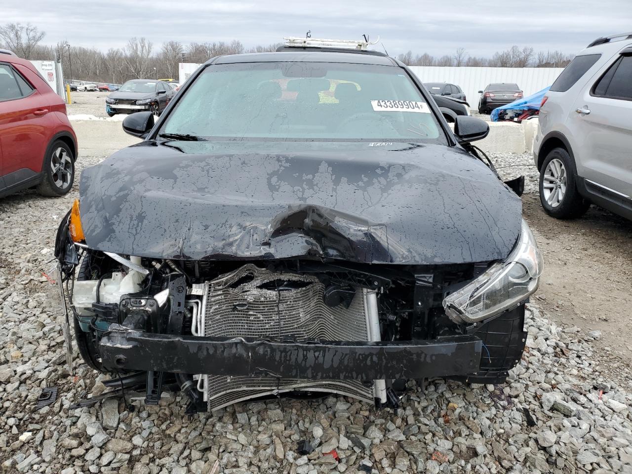 2018 Hyundai Elantra Gt vin: KMHH35LE8JU074450