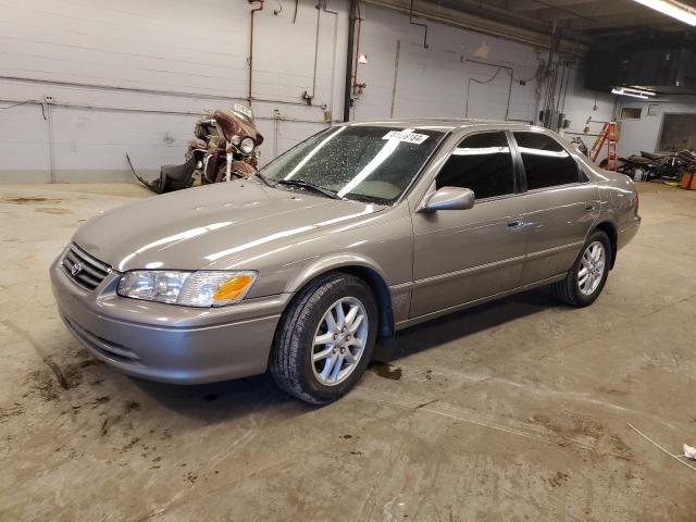Lot #2459880096 2000 TOYOTA CAMRY LE salvage car