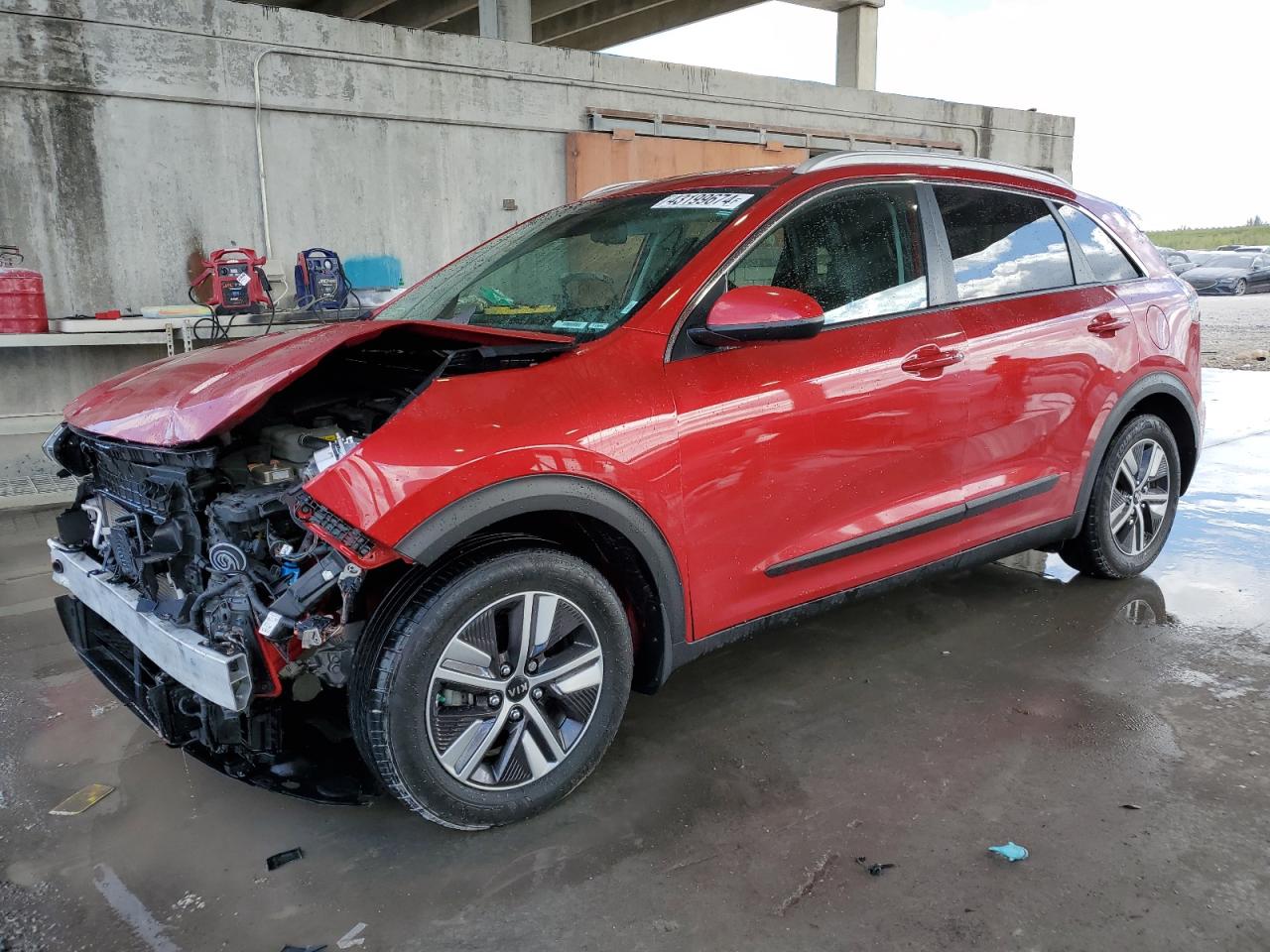 KIA NIRO LX