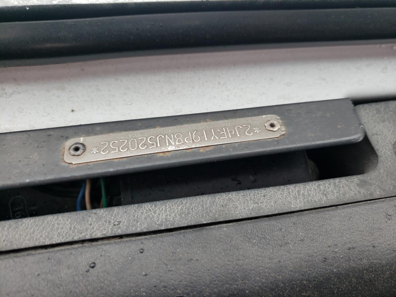 2J4FY19P8NJ520252 1992 Jeep Wrangler / Yj S