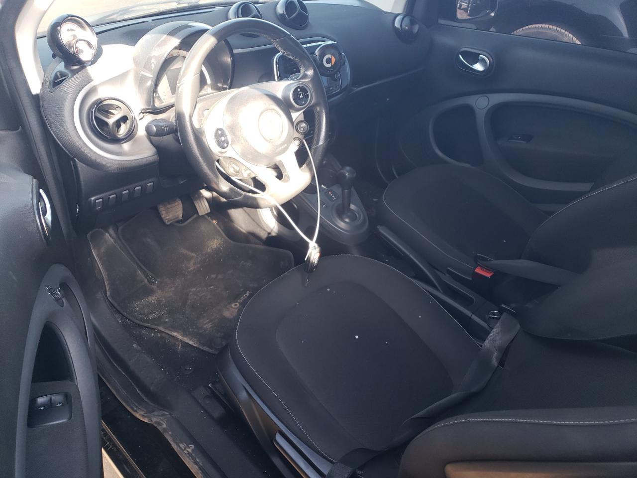 2016 Smart Fortwo vin: WMEFJ5DA7GK050515