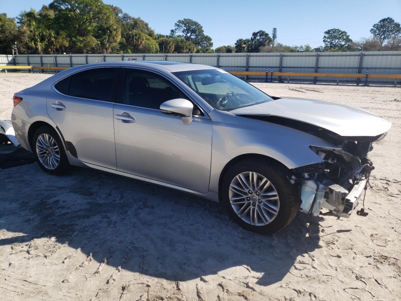 2014 Lexus Es 350 vin: JTHBK1GG0E2115784