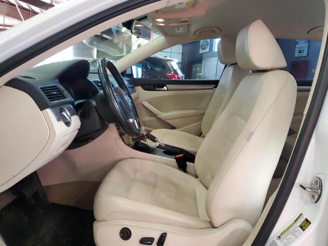 2015 VOLKSWAGEN PASSAT SE 1VWBS7A32FC021702