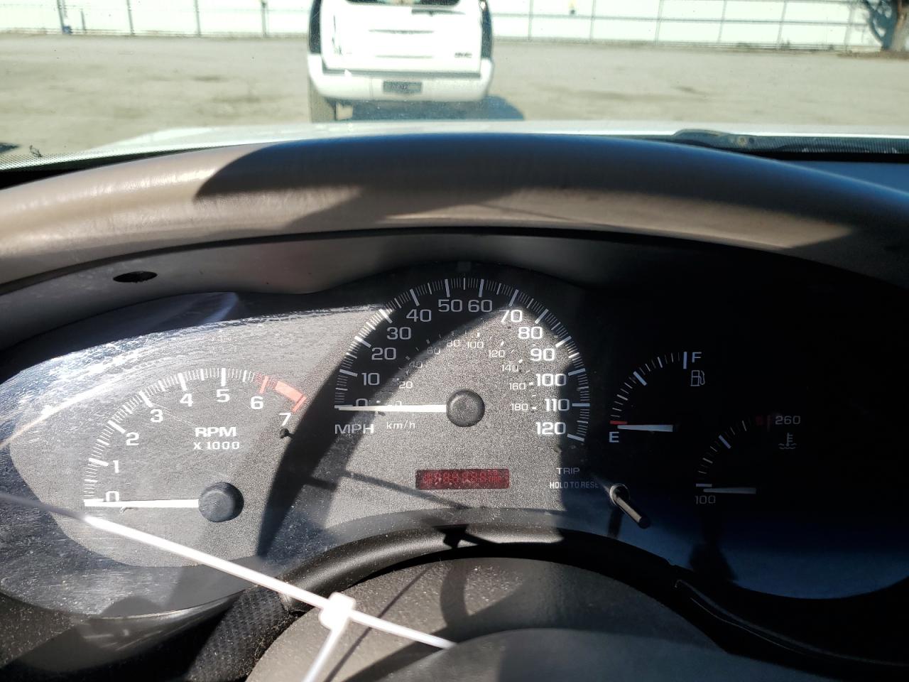 1G1ND52J81M631742 2001 Chevrolet Malibu