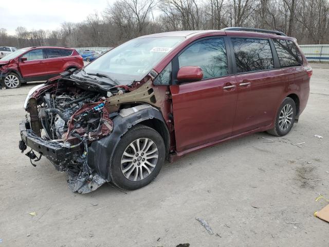 2019 Toyota Sienna XLE