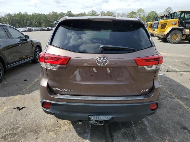 VIN 5TDKZRFH6KS306085 2019 Toyota Highlander, SE no.6