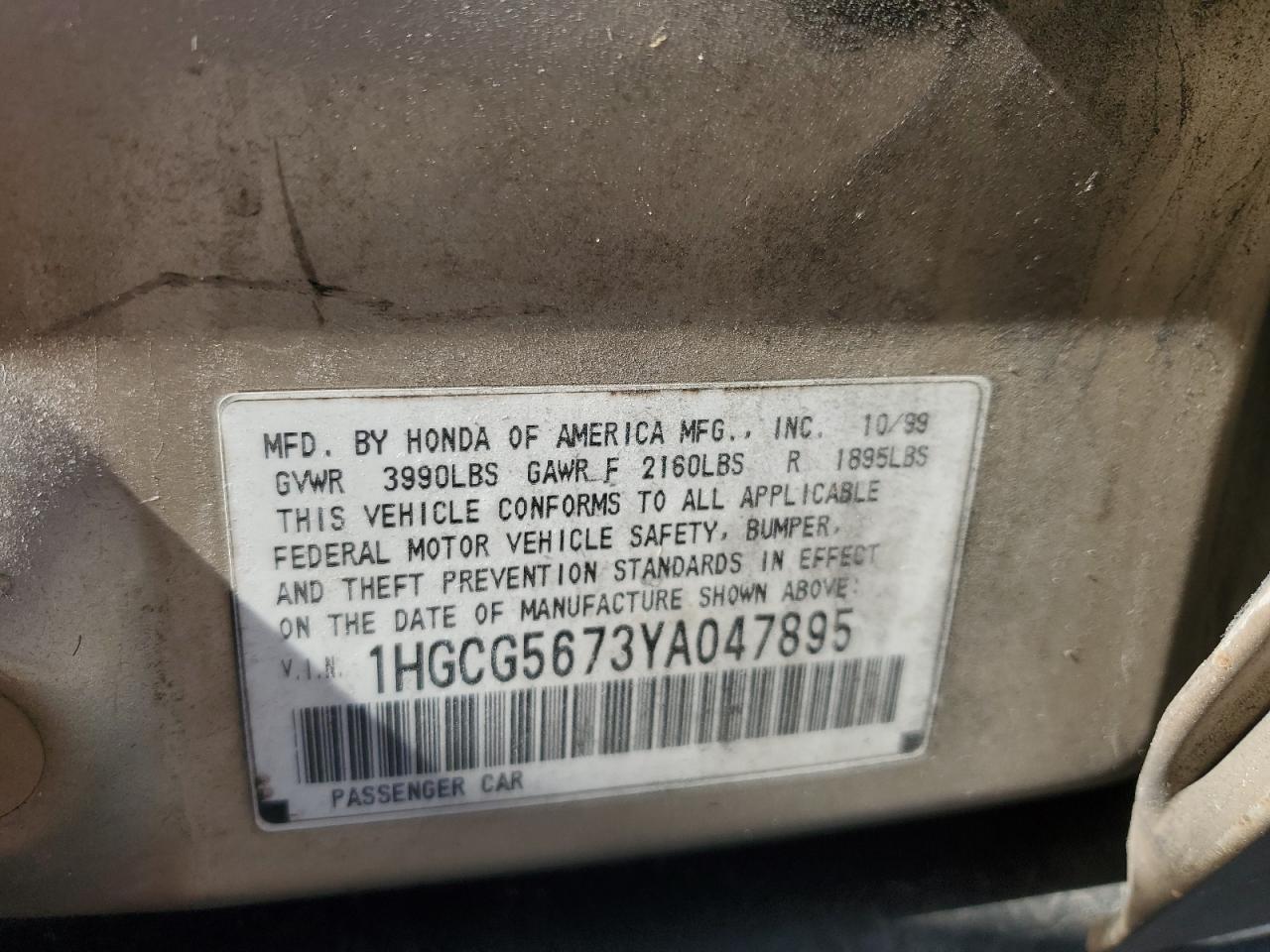 1HGCG5673YA047895 2000 Honda Accord Se