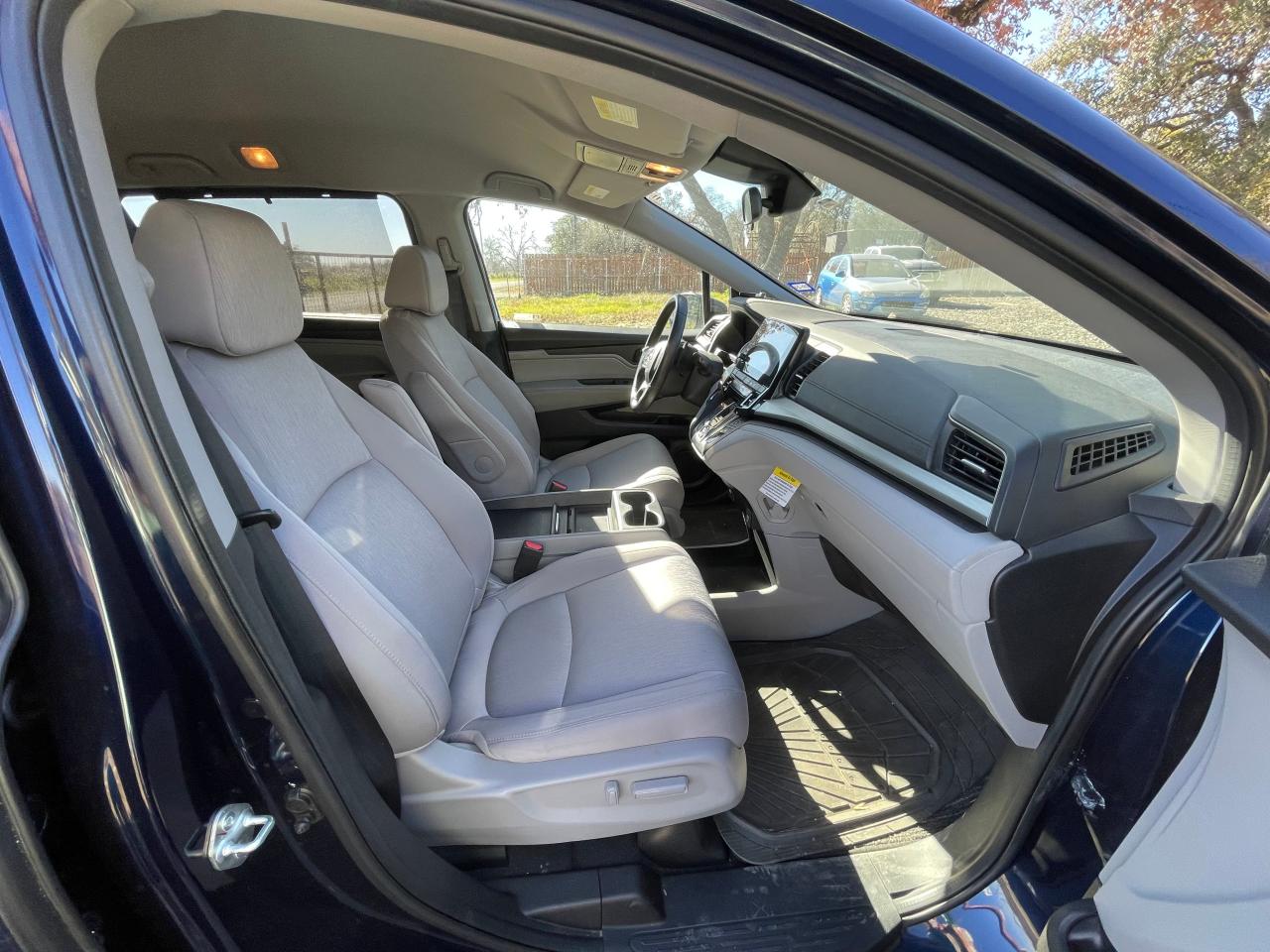 5fnrl6h51nb015441 5FNRL6H51NB015441 2022 Honda Odyssey Ex