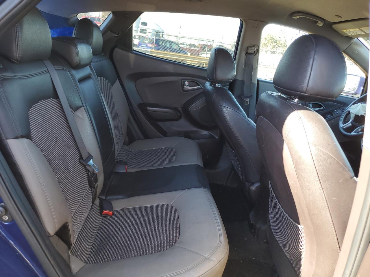 KM8JU3AC8BU300959 2011 Hyundai Tucson Gls