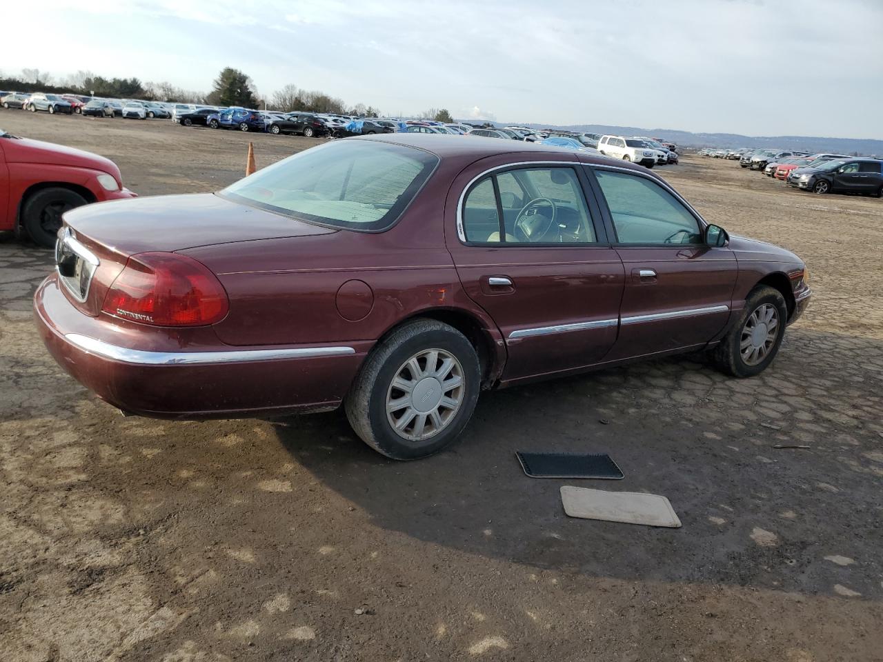 1LNHM97V81Y667426 2001 Lincoln Continental